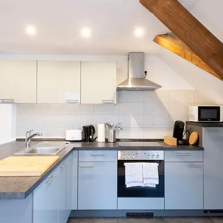 Workers Apartment Near Kleve - 3 Bedrooms - 8 Single Beds * Hau