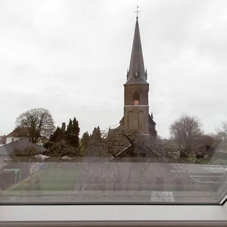 And Work - 8 Single Beds - Garage