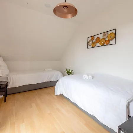 Workers Apartment Near Kleve - 3 Bedrooms - 8 Single Beds