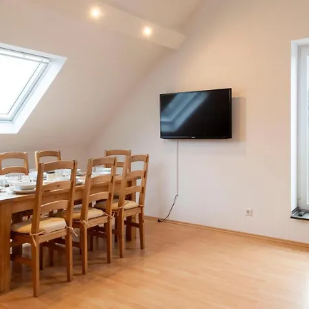 Apartmán Workers Apartment Near Kleve - 3 Bedrooms - 8 Single Beds *