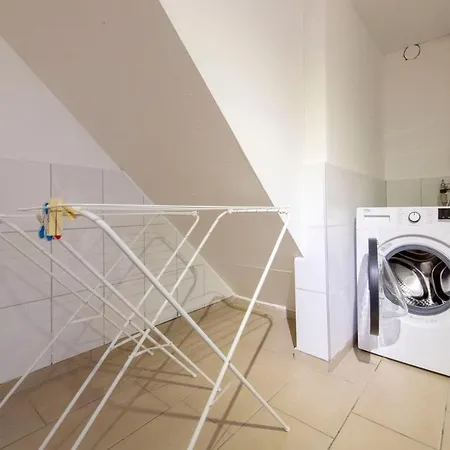 Workers Apartment Near Kleve - 3 Bedrooms - 8 Single Beds